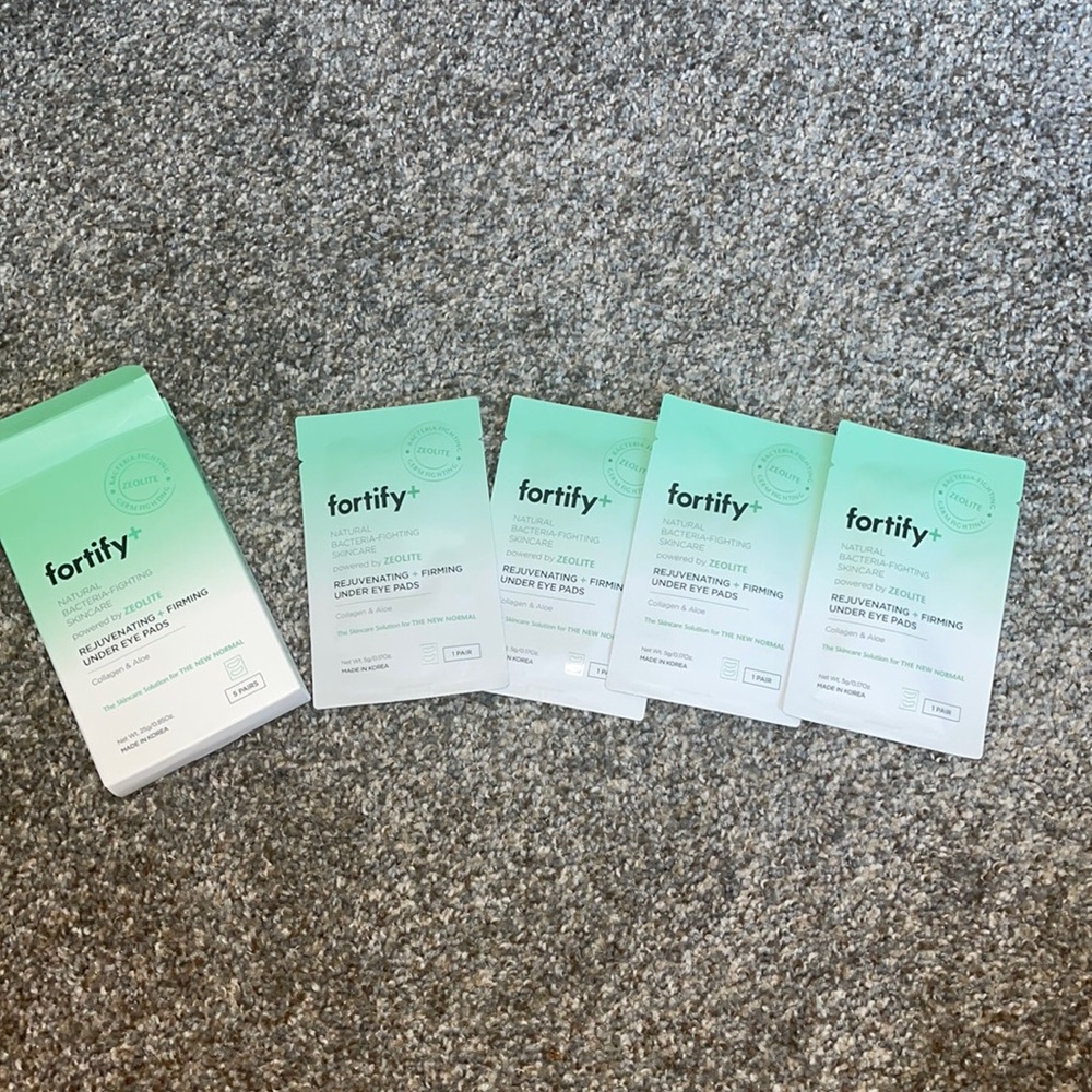 Gently Used : 4 unopened Fortify Eye pads